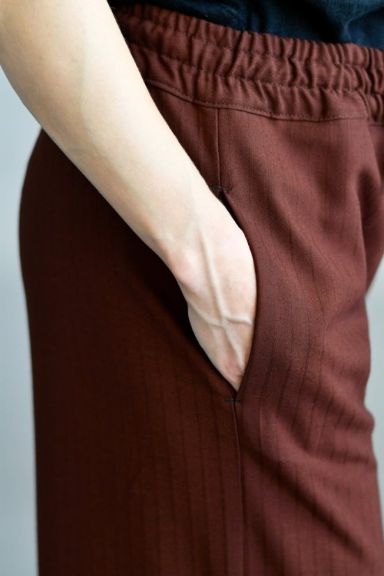 Dámské kalhoty v maxi délce – hnědé