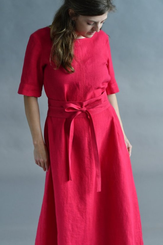 Langes Leinenkleid für Damen mit Ärmeln