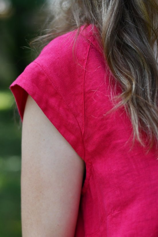 Lněné tunikové šaty s kapsami - malinové