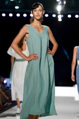 Langes ärmelloses Leinenkleid für Damen