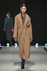 Dámský vlněný zavinovací kabát s kašmírem - camel