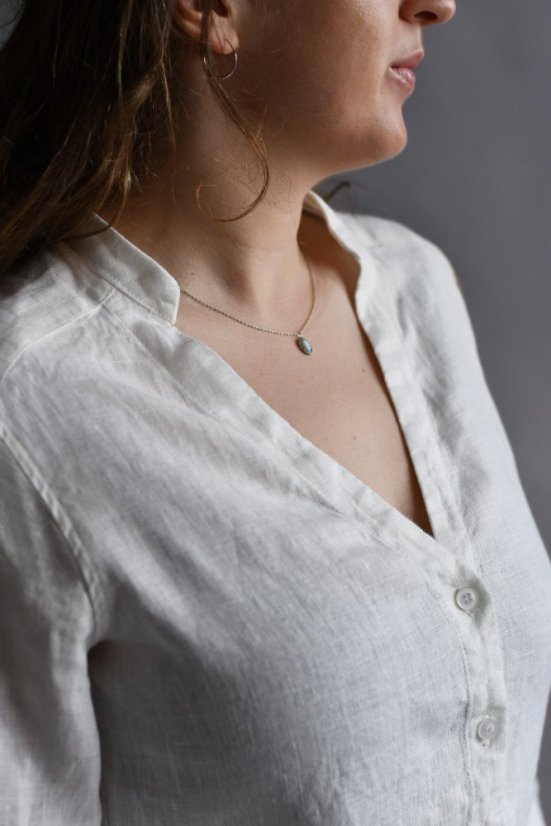 Women's linen shirt with a neckline - Size: 36