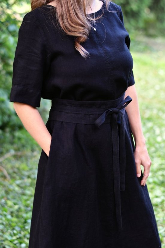 Women's long linen dress with sleeves