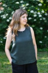 Women's sleeveless linen top