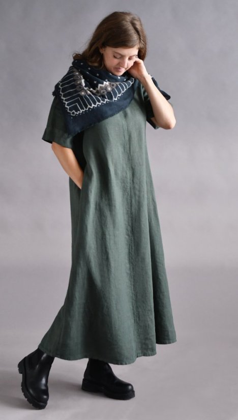 Dlouhé lněné šaty s rukávem a kapsami - tmavě zelené