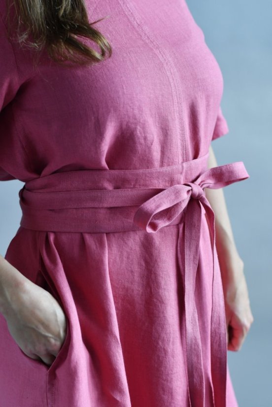 Langes Leinenkleid für Damen mit Ärmeln