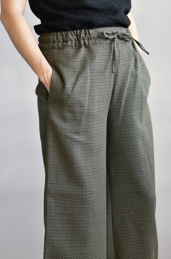 Dámské zimní kalhoty v maxi délce – béžovo-černá kostička