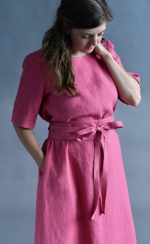 Langes Leinenkleid für Damen mit Ärmeln