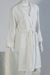 Women's linen bathrobe