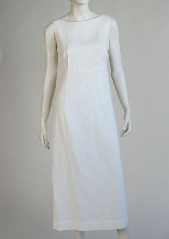 Women's linen sheath dress with slit