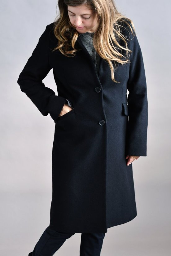 Women's classic coat with 100% wool