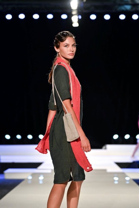 Damen-Hemdblusenkleid aus Leinen mit Ärmeln und Gürtel - Größe: 44