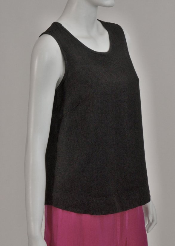 Women's sleeveless linen top
